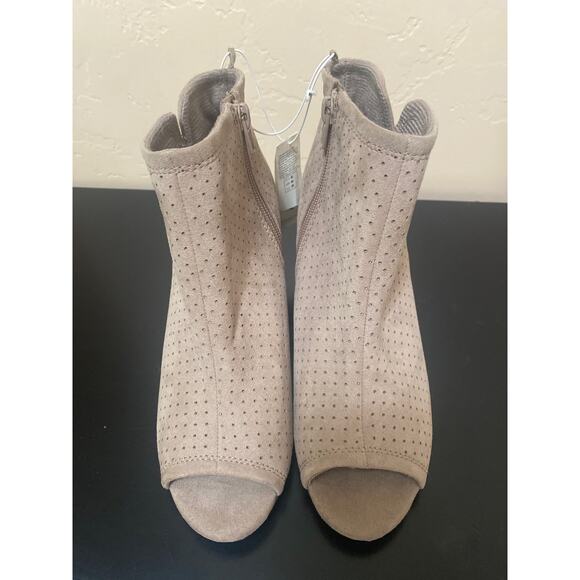 Old Navy Peep Toe Booties Womens 6 Taupe - Picture 2 of 5